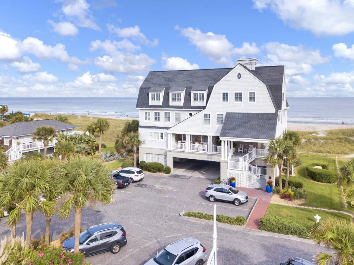 | Elizabeth Pointe Lodge