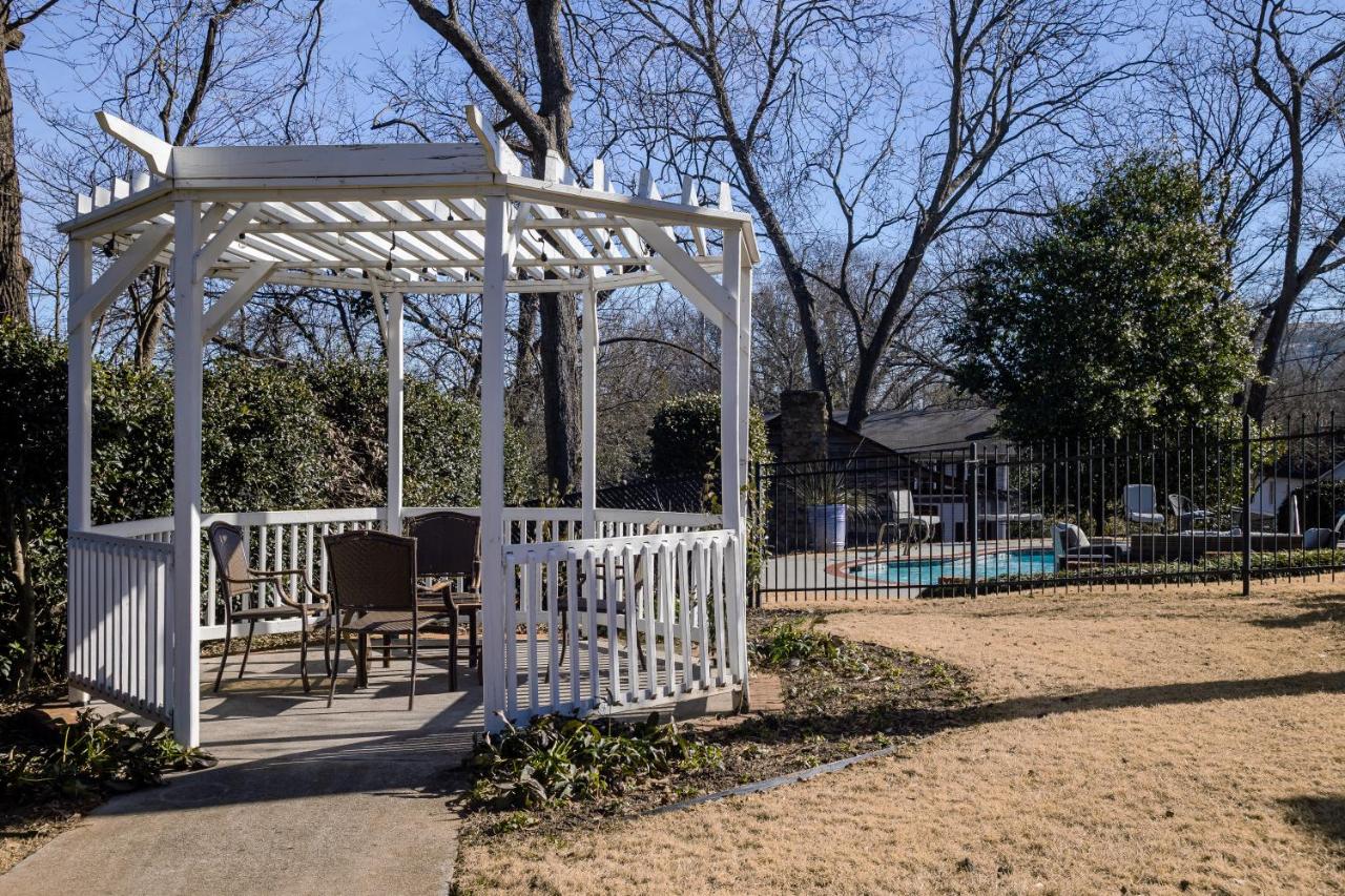 | Stone Mountain Manor