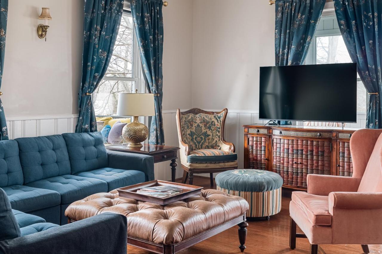  | Stone Mountain Manor