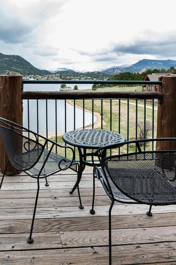 King room with Lake View - Disability Access at The Estes Park Resort