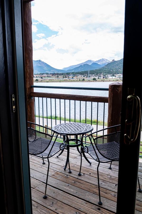 Deluxe Queen Suite with Two Sofa Beds with Lake View at The Estes Park Resort