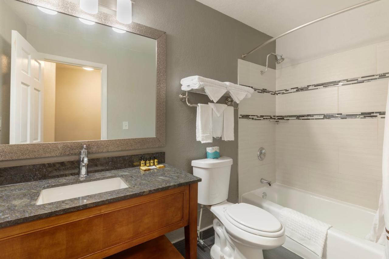 King Suite with Kitchen - Non-Smoking at Best Western Plus Milwaukee West