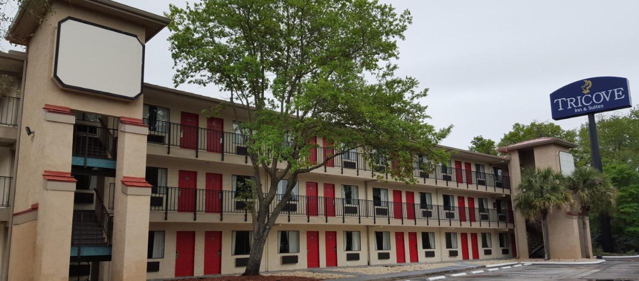  | Tricove Inn & Suites