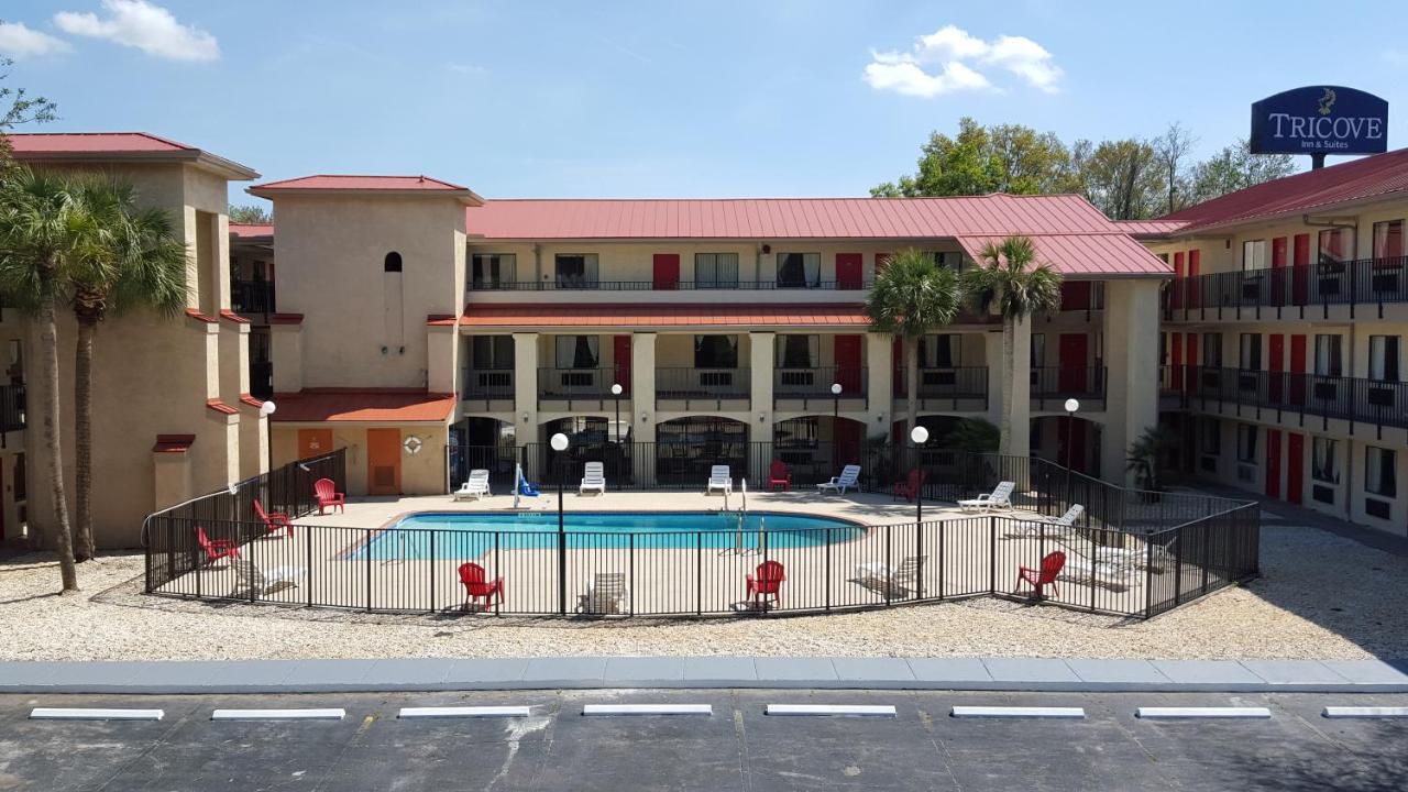  | Tricove Inn & Suites