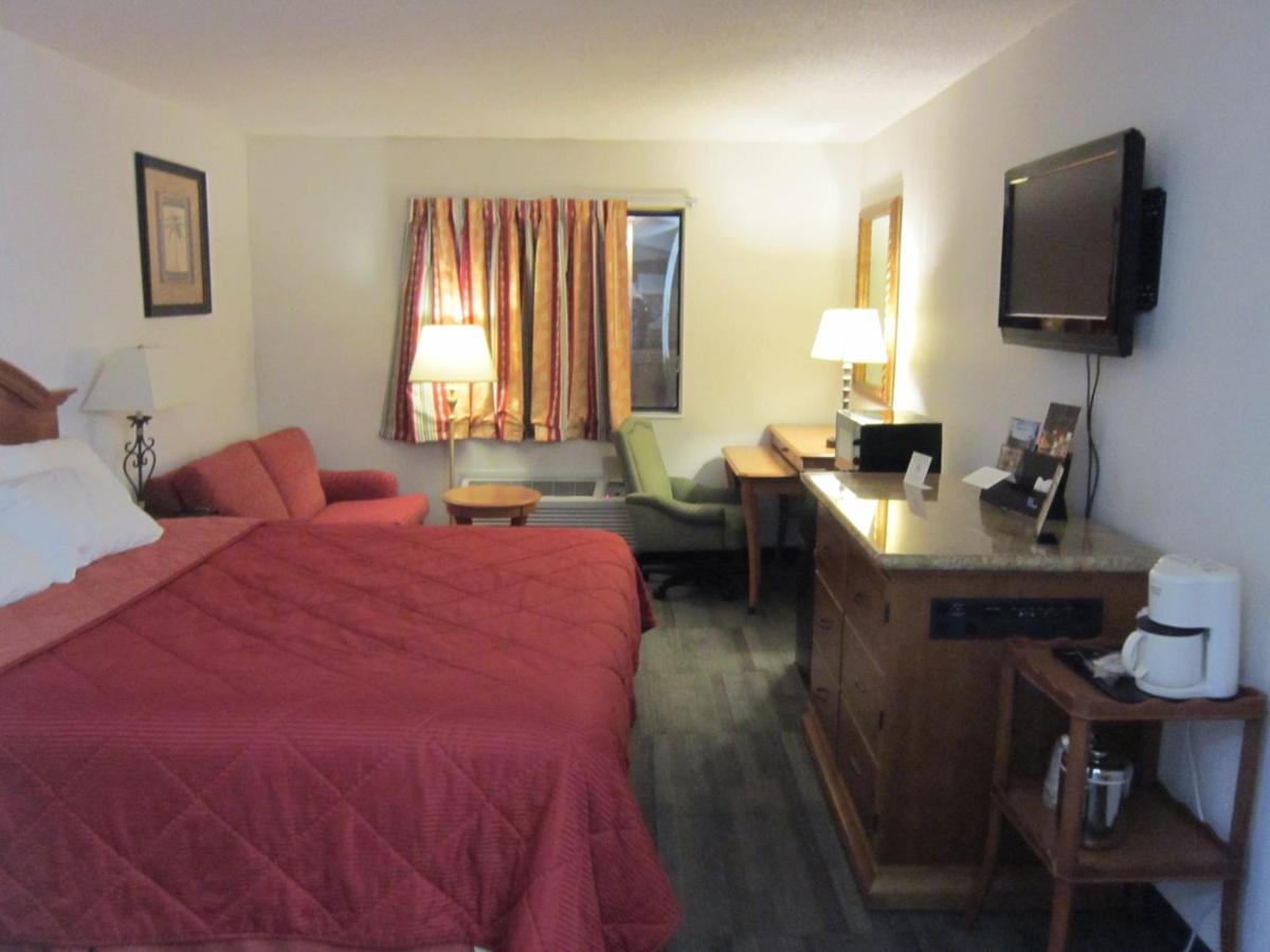 | American Inn and Suites Ionia