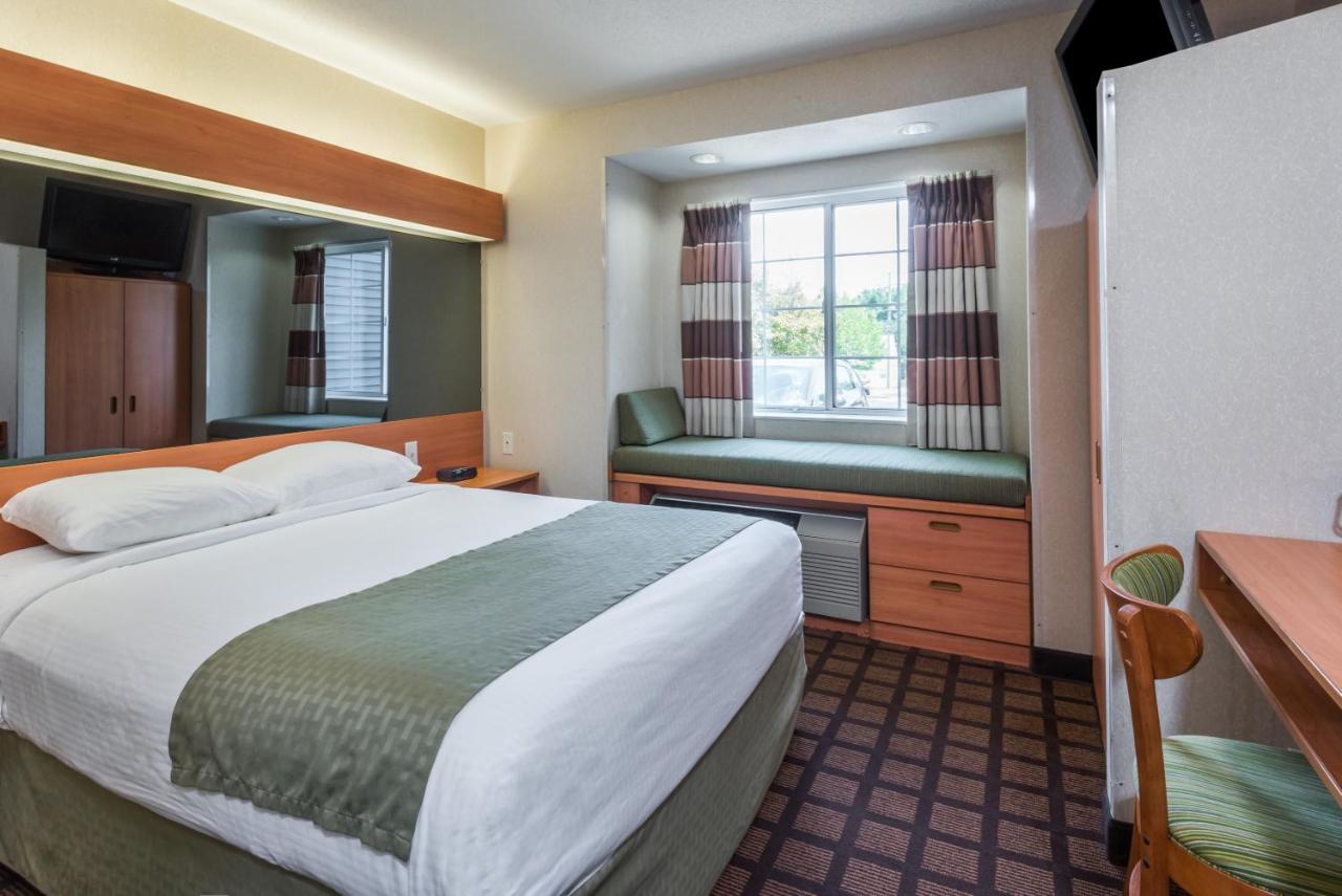 | Microtel Inn & Suites by Wyndham Uncasville