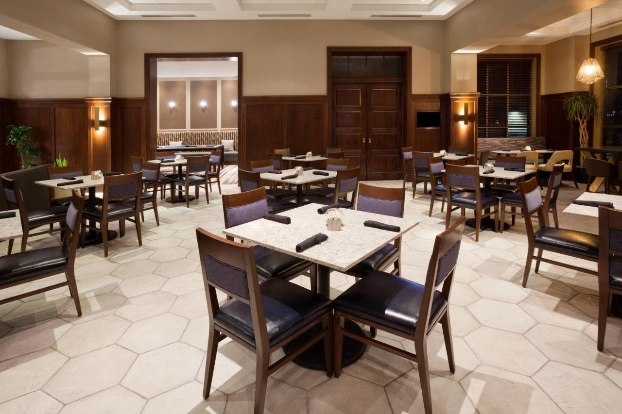 | Sheraton St. Paul Woodbury Hotel