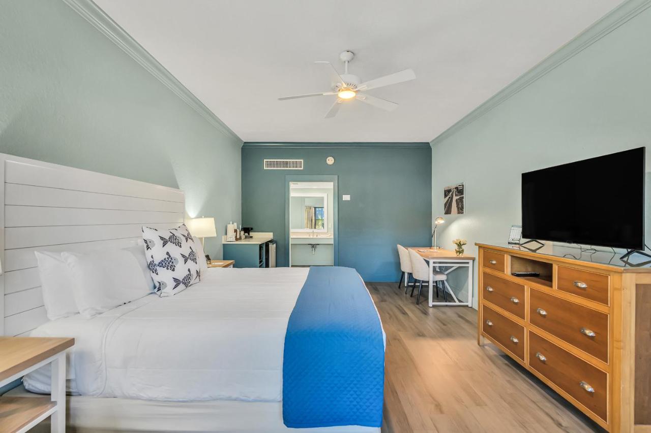  | Beachside Inn