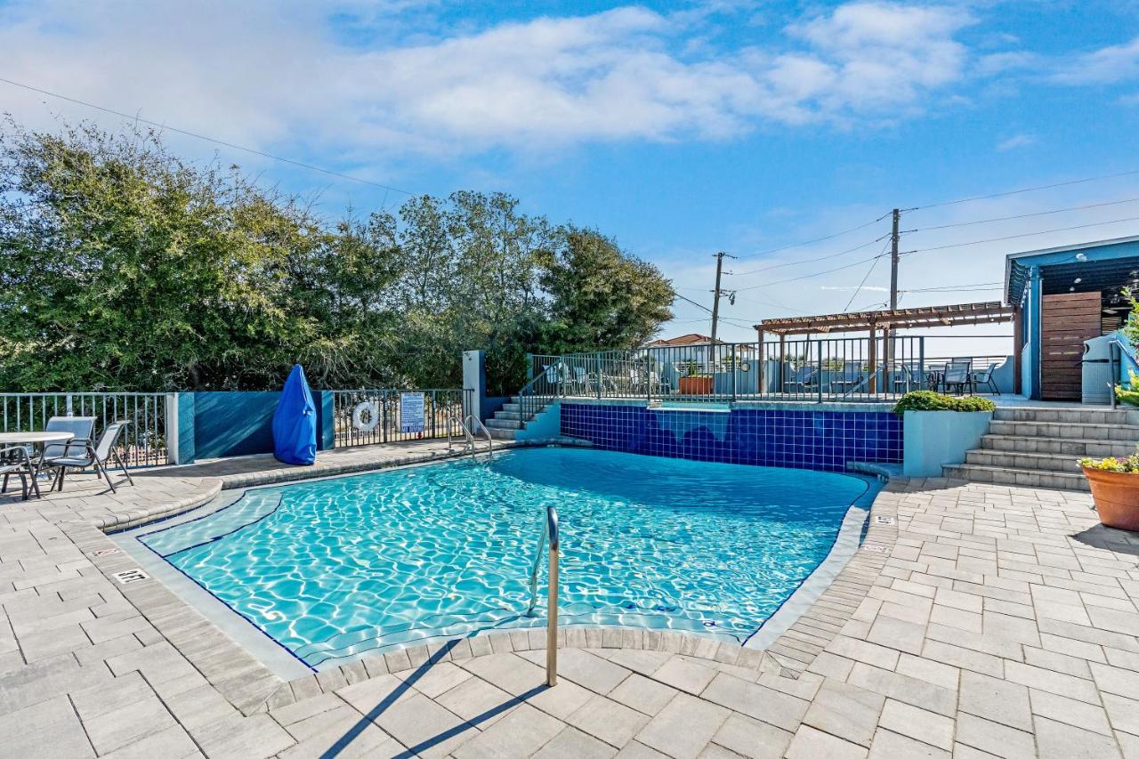  | Beachside Inn
