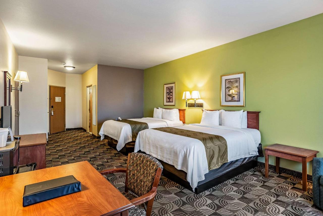 Queen Room with Two Queen Beds - Non-Smoking at Quality Inn & Suites Hannibal West