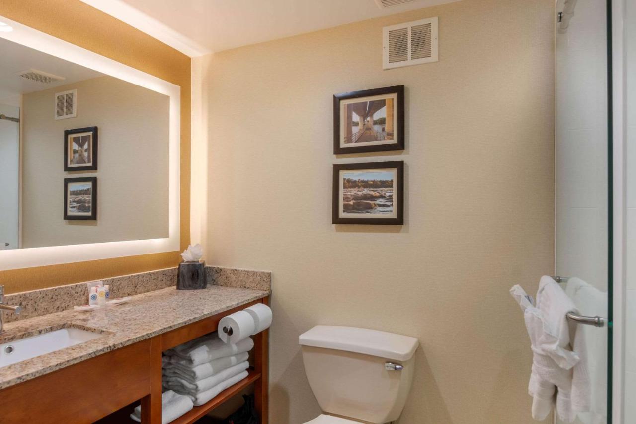 Standard King Room - Non-Smoking at Comfort Suites South Park