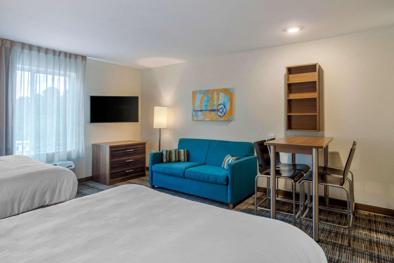 Queen Suite with Sofa Bed - Non-Smoking at MainStay Suites Newnan Atlanta South