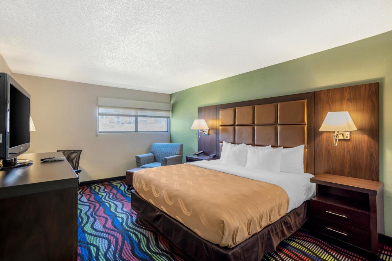 King Room - Accessible/Non-Smoking at Quality Inn Cookeville