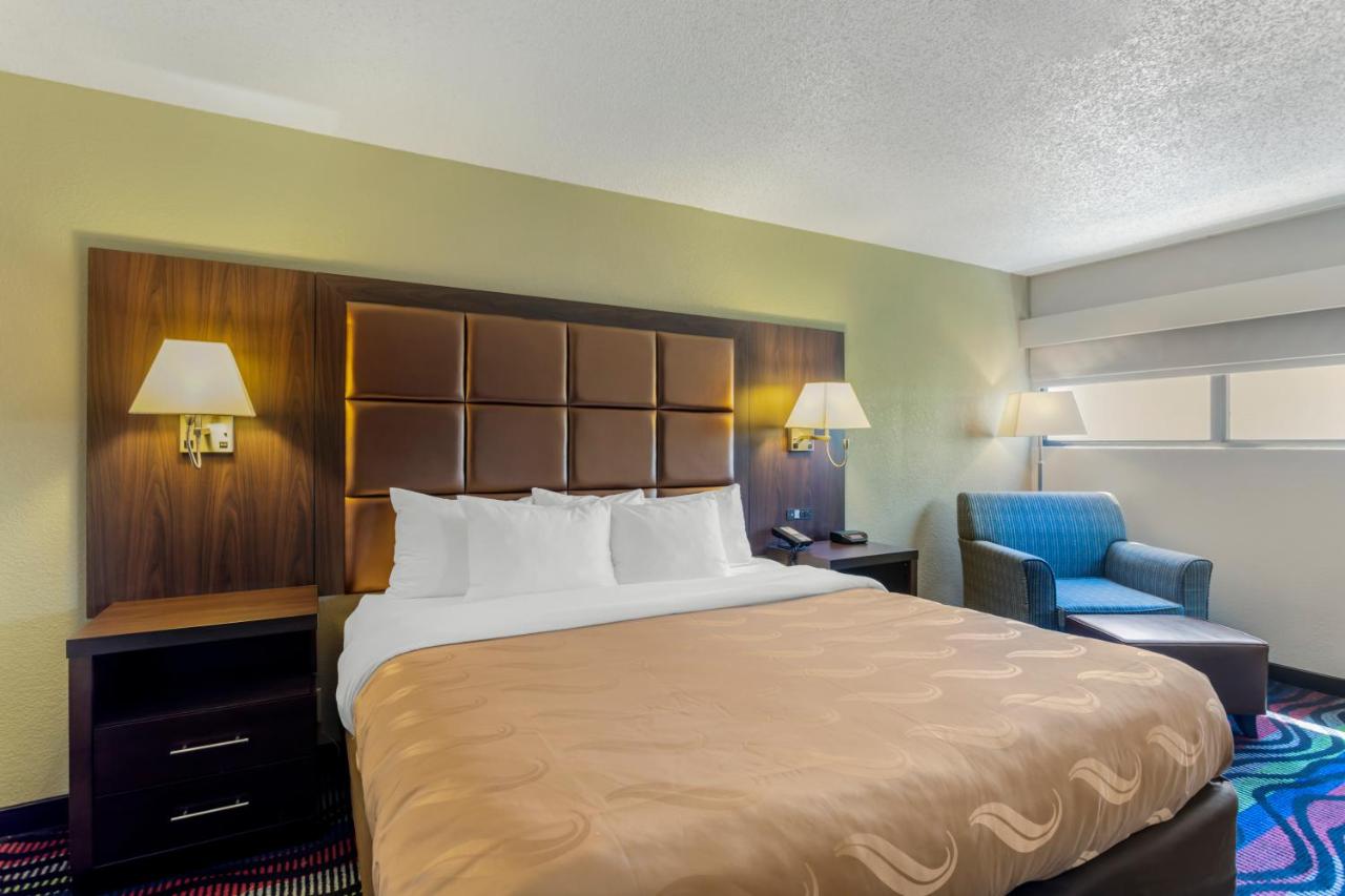 King Room - Accessible/Non-Smoking at Quality Inn Cookeville