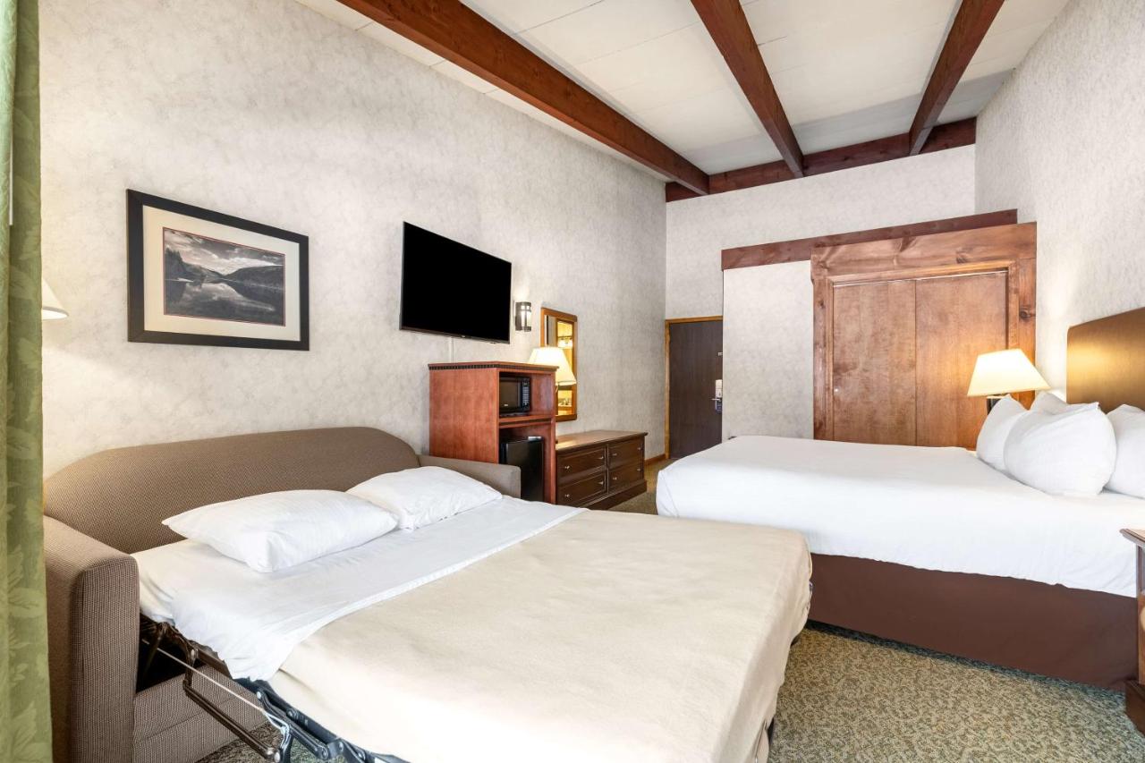 King Room - Second Floor at Best Western Adirondack Inn