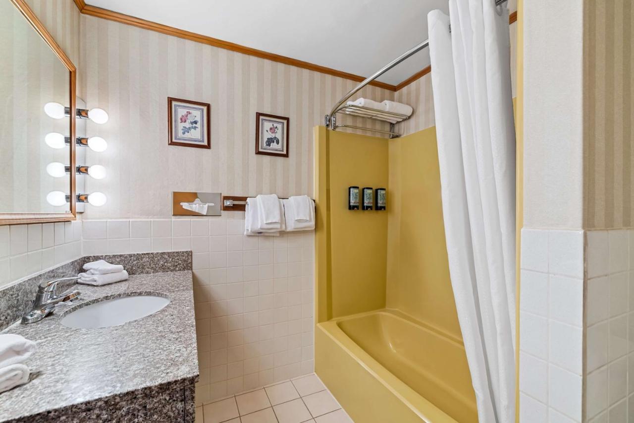 Queen Suite with Two Queen Beds and Balcony at Best Western Adirondack Inn
