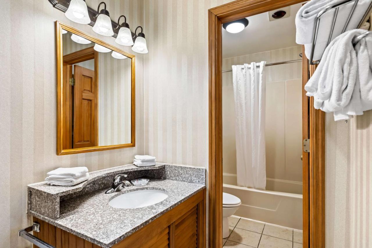 | Best Western Adirondack Inn