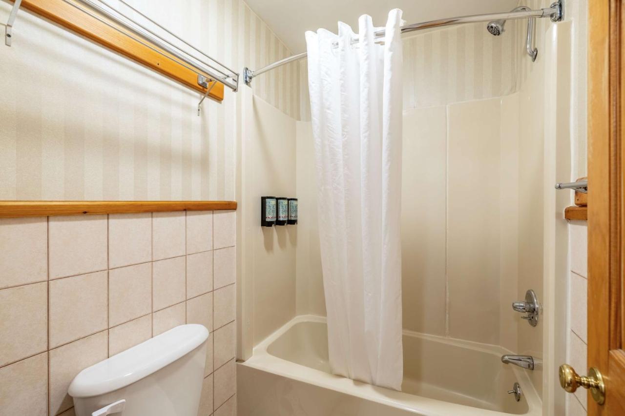 | Best Western Adirondack Inn