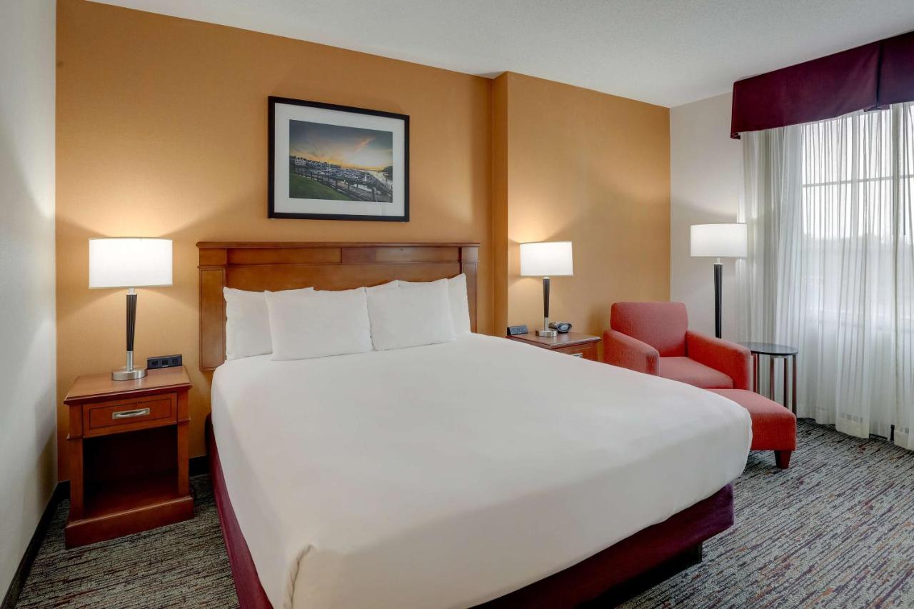 Deluxe King Room - High Floor at Drury Inn & Suites Charlotte Northlake
