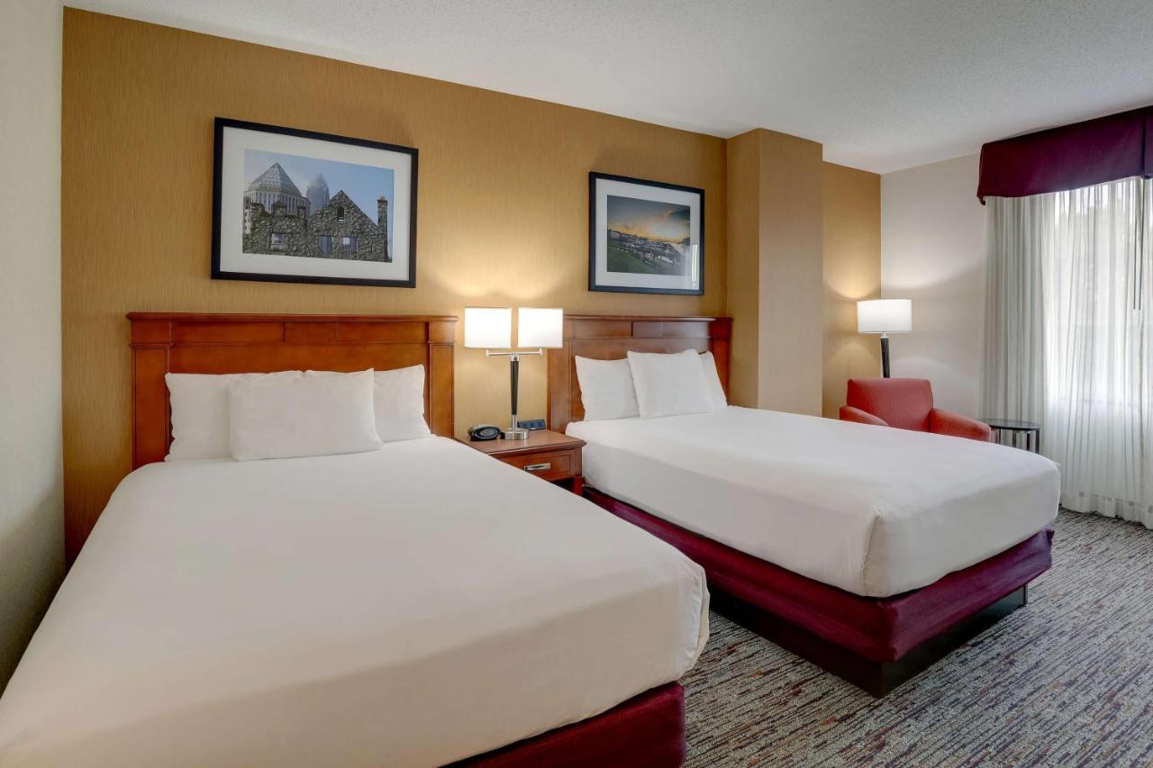 Deluxe Queen Room with Two Queen Beds at Drury Inn & Suites Charlotte Northlake