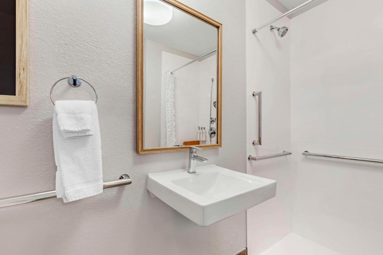  | Sonesta Simply Suites Baltimore BWI Airport