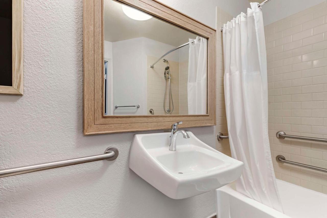  | Sonesta Simply Suites Baltimore BWI Airport