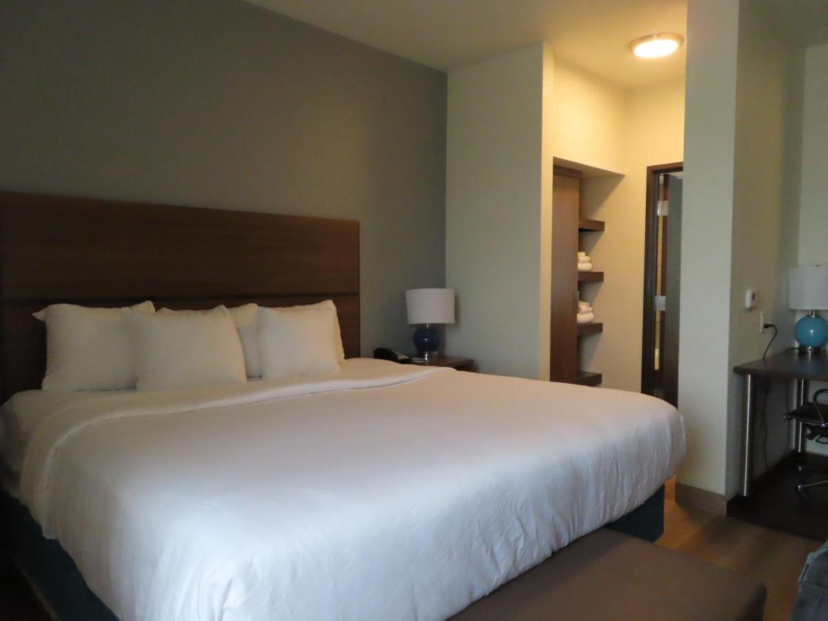 King Suite with Accessible Rooms - Accessible/Non-Smoking at MainStay Suites Denver International Airport