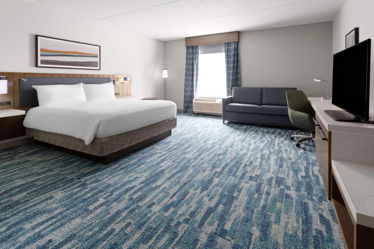 King Room with Accessible Tub at Hilton Garden Inn Winston-Salem/Hanes Mall