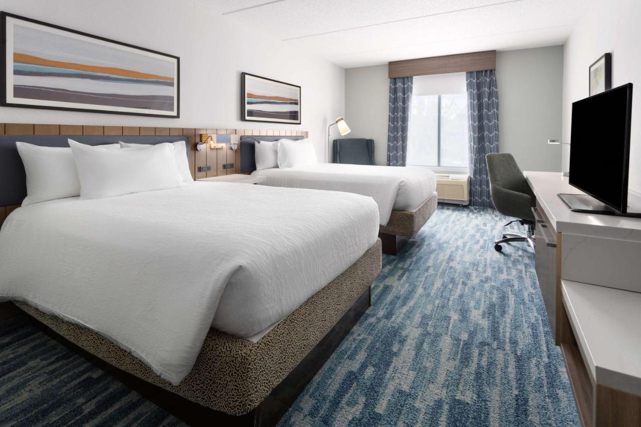 Queen Evolution Room at Hilton Garden Inn Winston-Salem/Hanes Mall