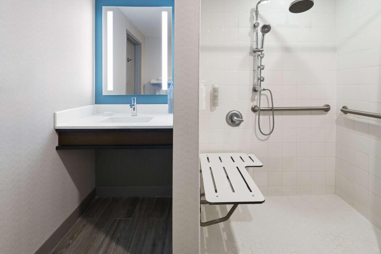 King Room with Roll-In Shower - Disability Access at Hilton Garden Inn Winston-Salem/Hanes Mall