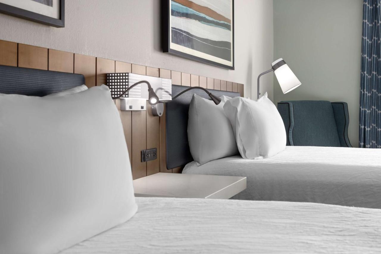 Queen Evolution Room at Hilton Garden Inn Winston-Salem/Hanes Mall