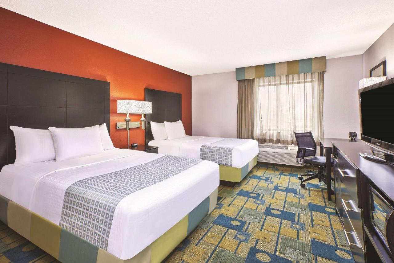 Double Room with Two Double Beds at La Quinta Inn by Wyndham Toledo Perrysburg