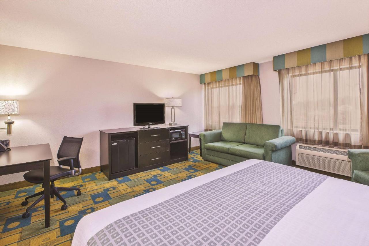 Deluxe King Studio Suite - Non-Smoking at La Quinta Inn by Wyndham Toledo Perrysburg