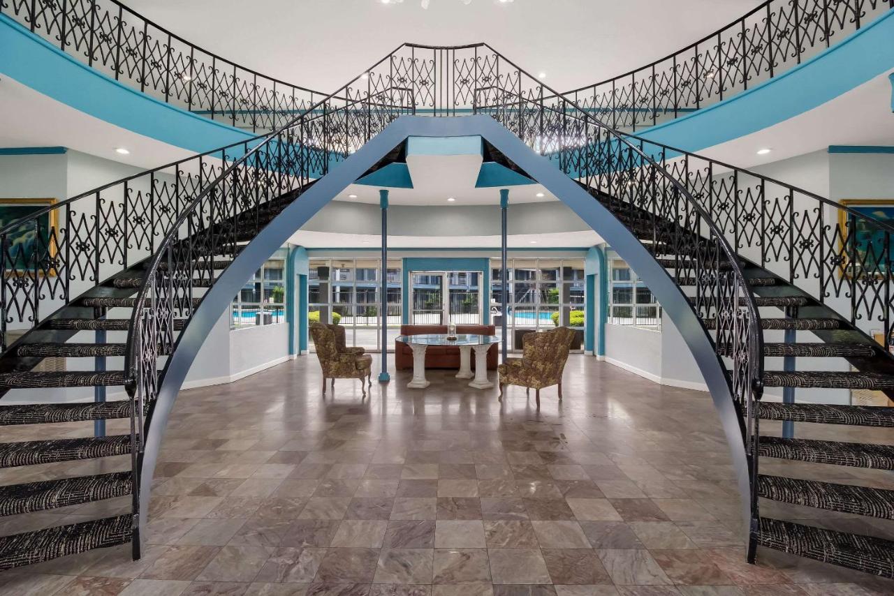 | Midtown Inn