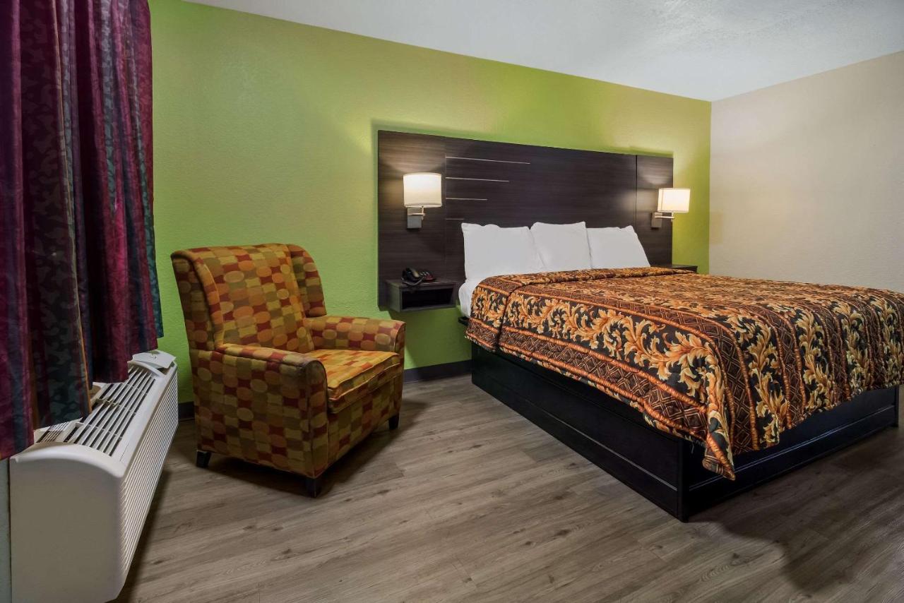 | Midtown Inn