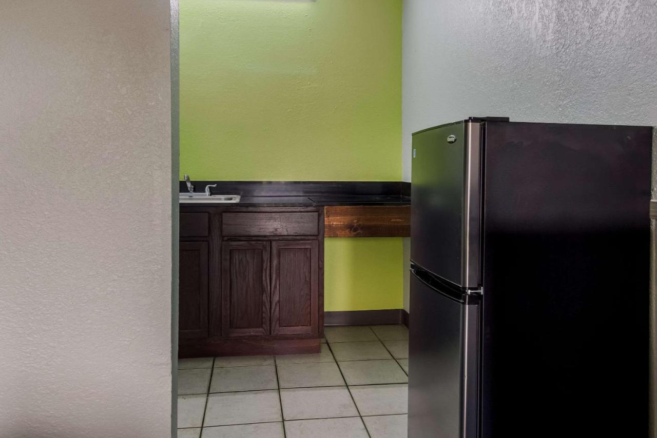 | Midtown Inn