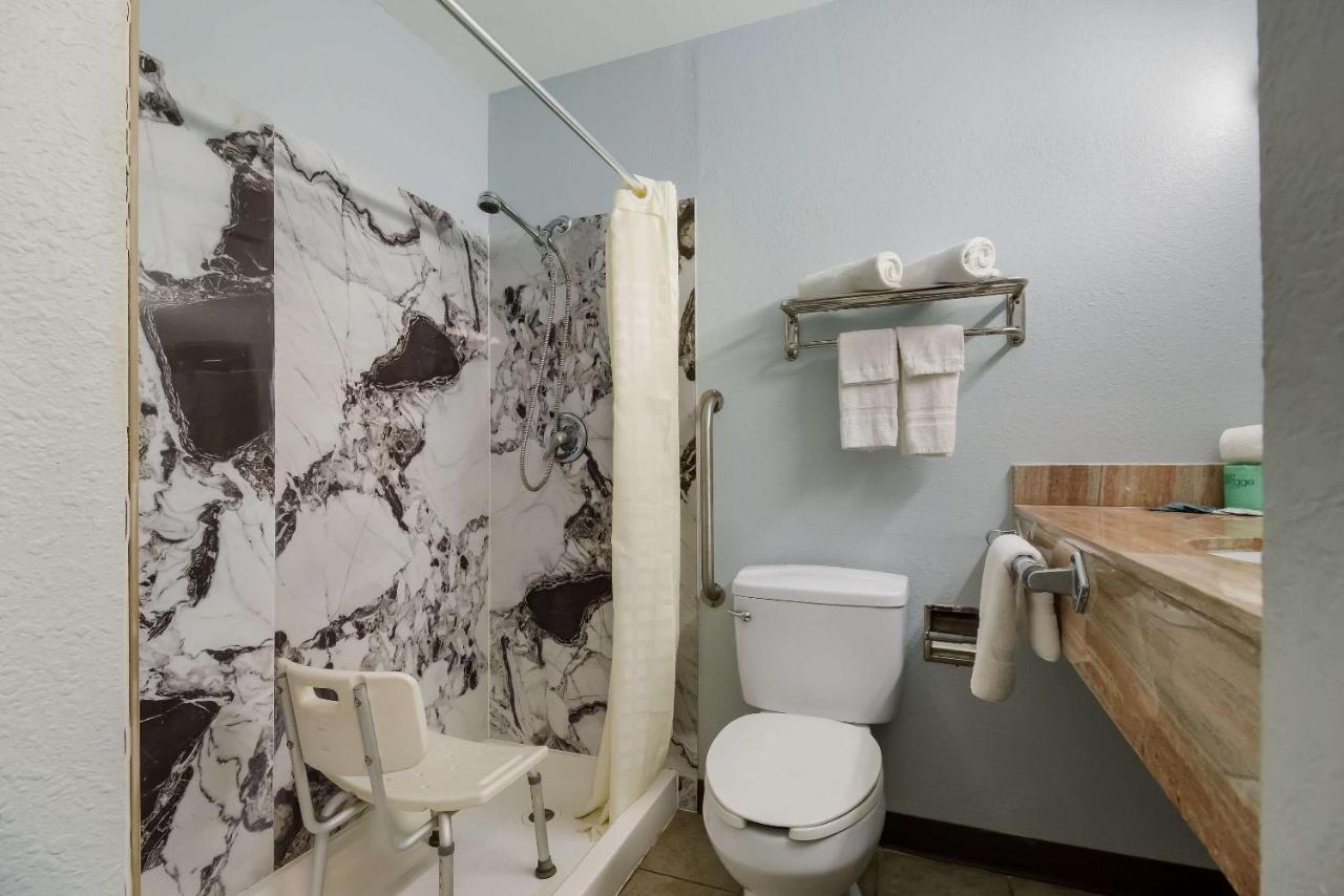 | Midtown Inn