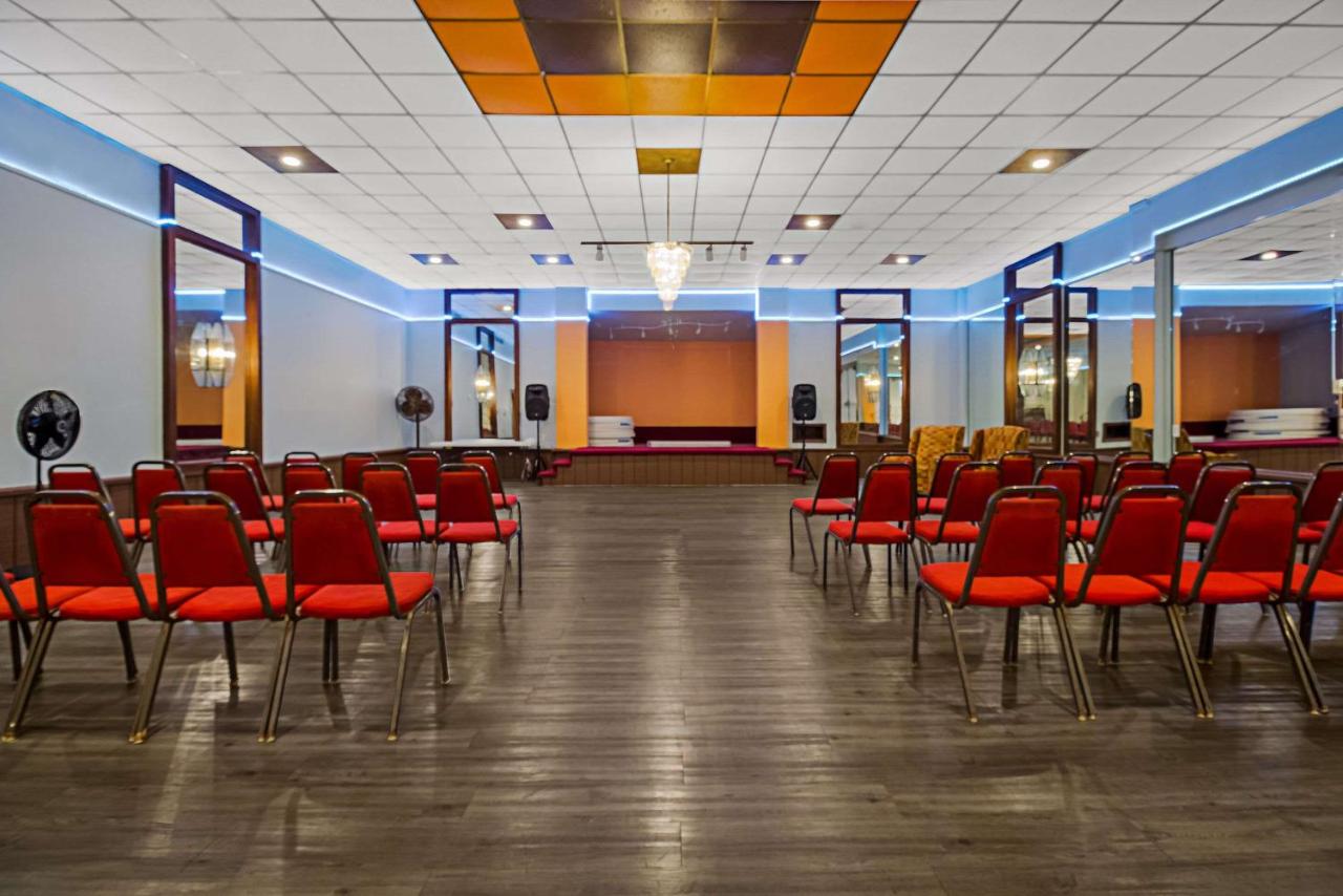 | Midtown Inn