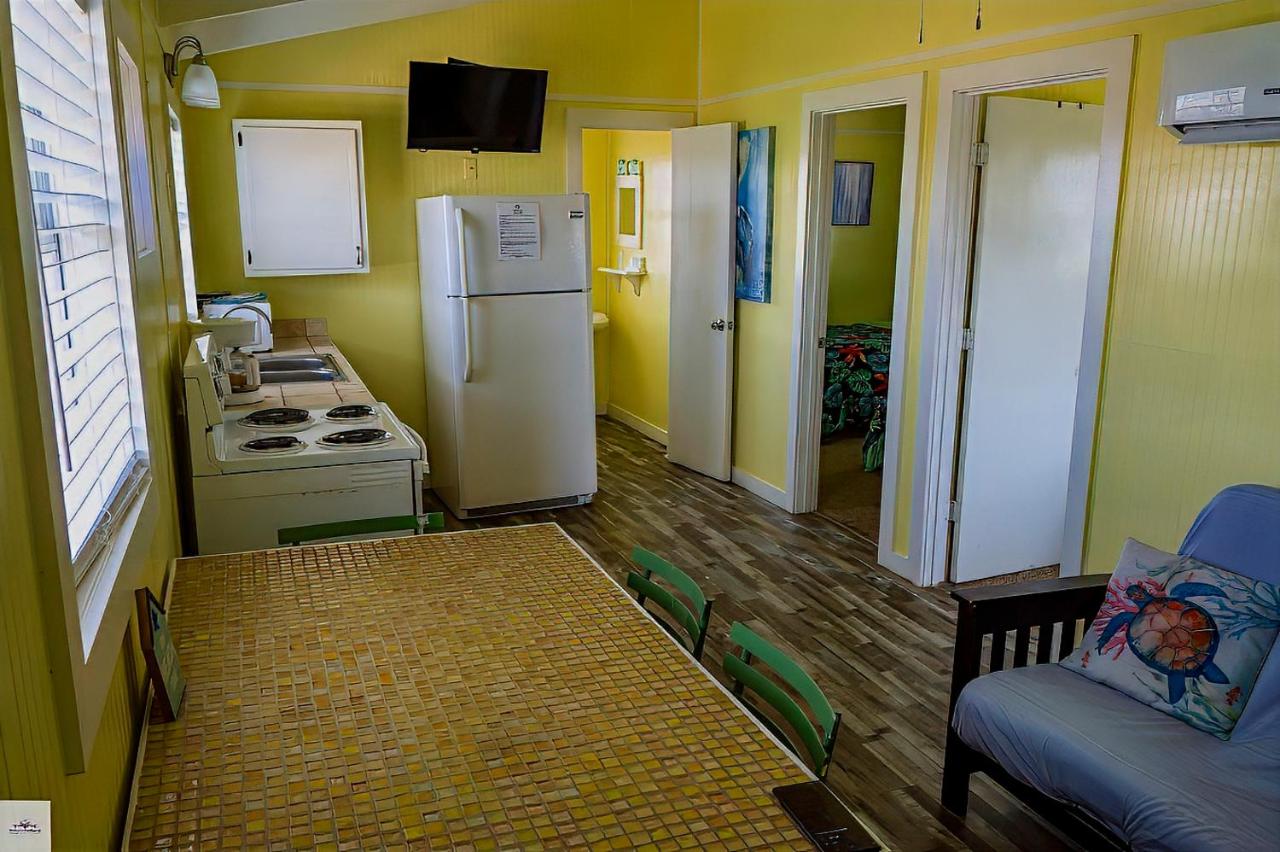  | Blue Dolphin Inn and Cottages