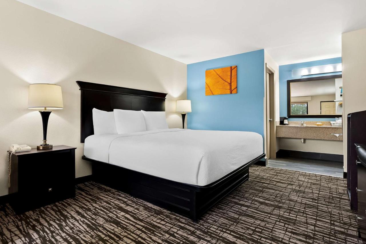 King Room - Non-Smoking at Best Western Greenville Inn