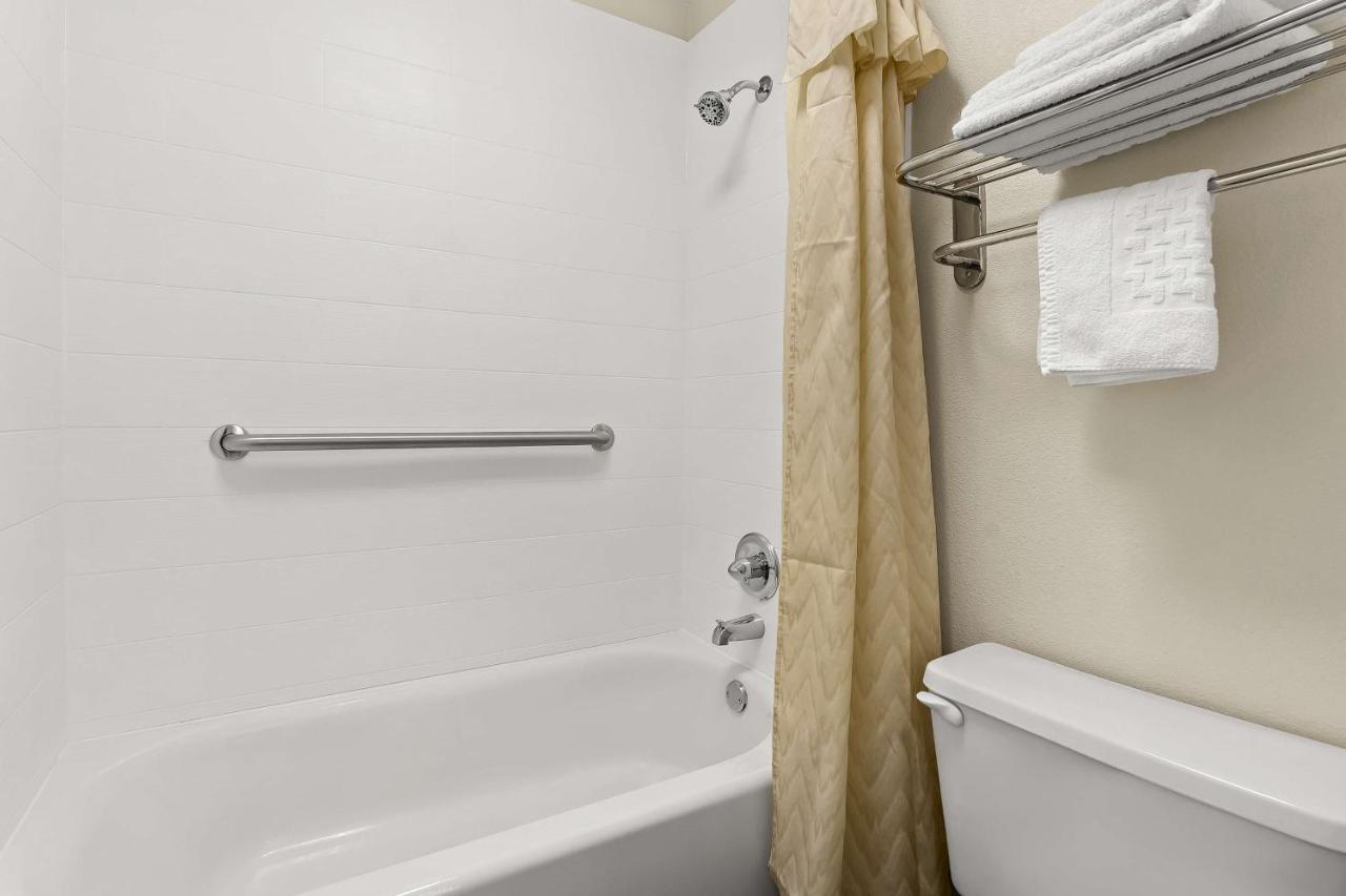 King Room - Non-Smoking at Best Western Greenville Inn