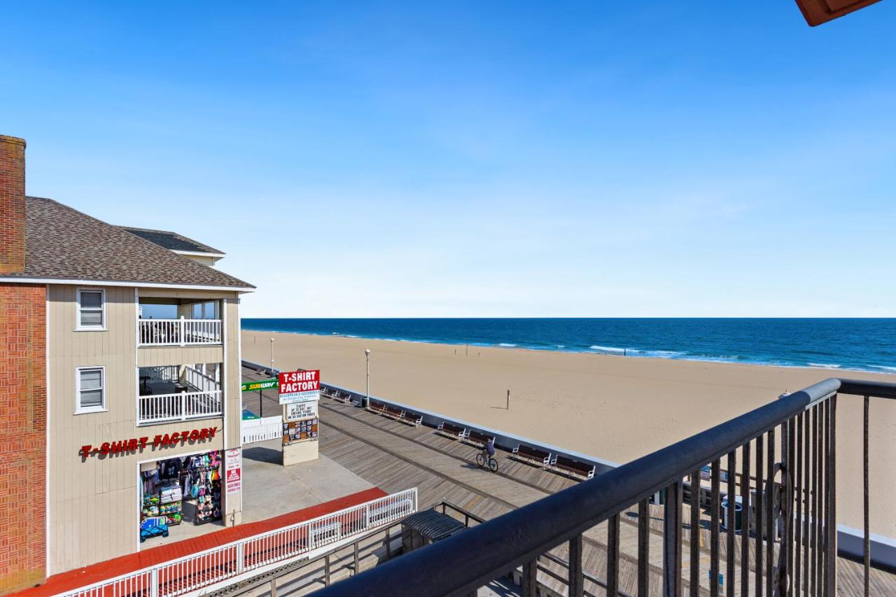 | Americana Motor Inn on Boardwalk