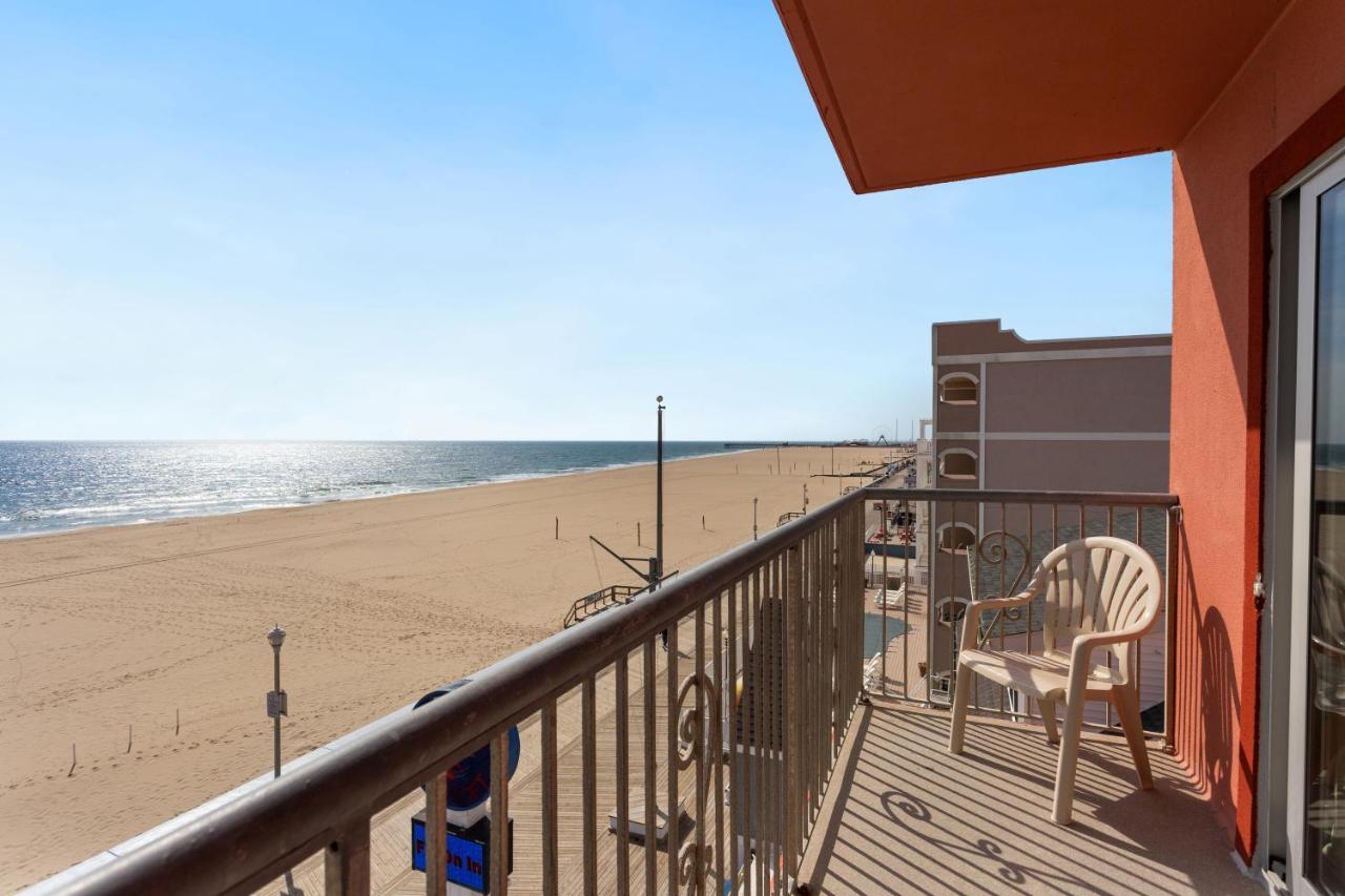 | Americana Motor Inn on Boardwalk