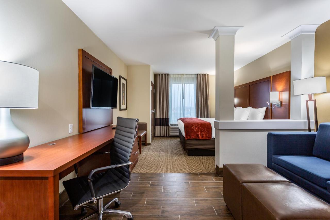 King Suite - Disability Access at Comfort Suites Bowling Green Southeast