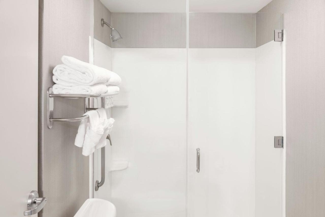  | SpringHill Suites Detroit Auburn Hills