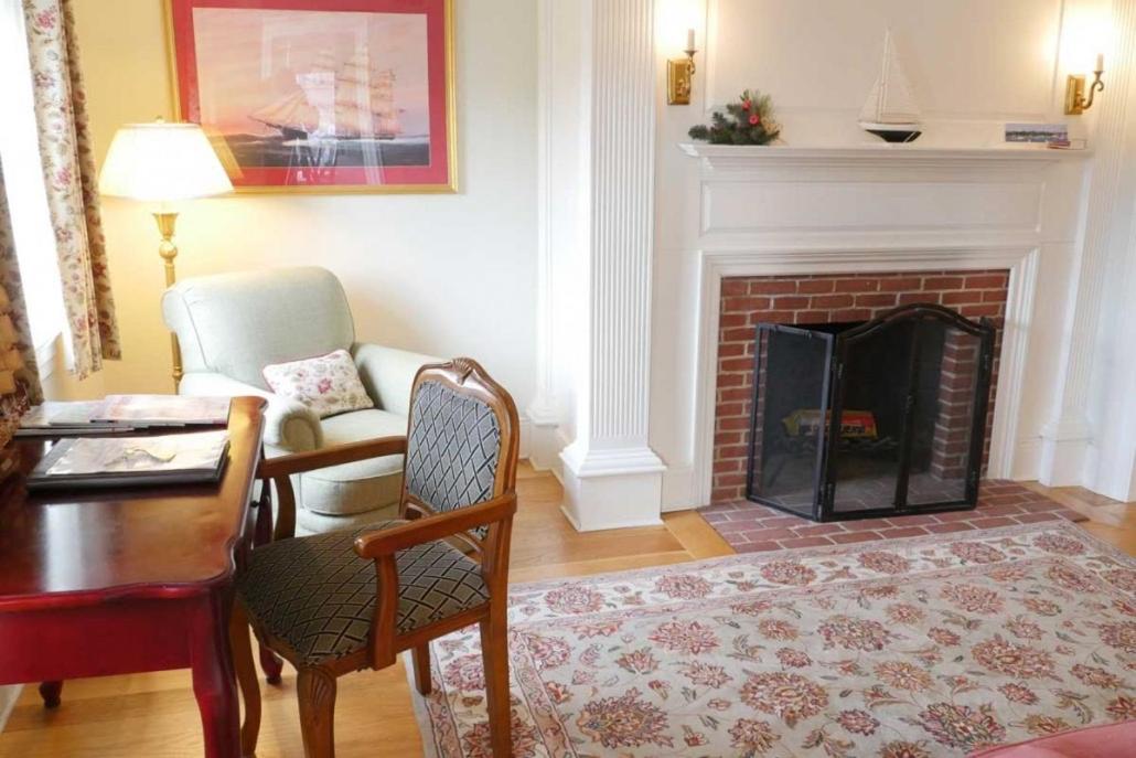 | Compass Rose Inn