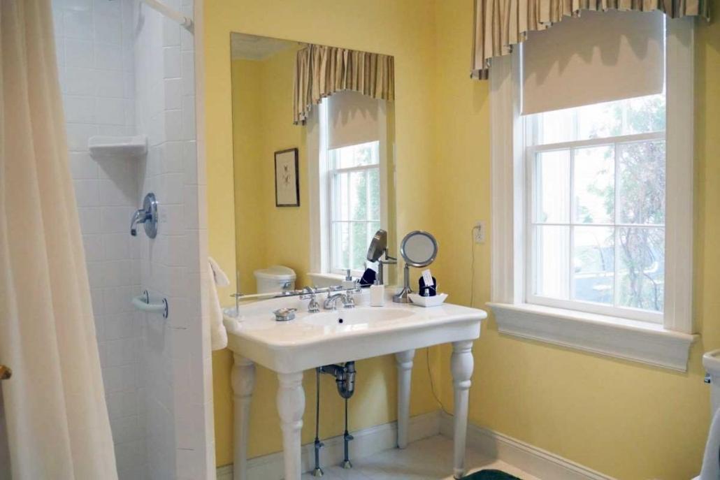 | Compass Rose Inn