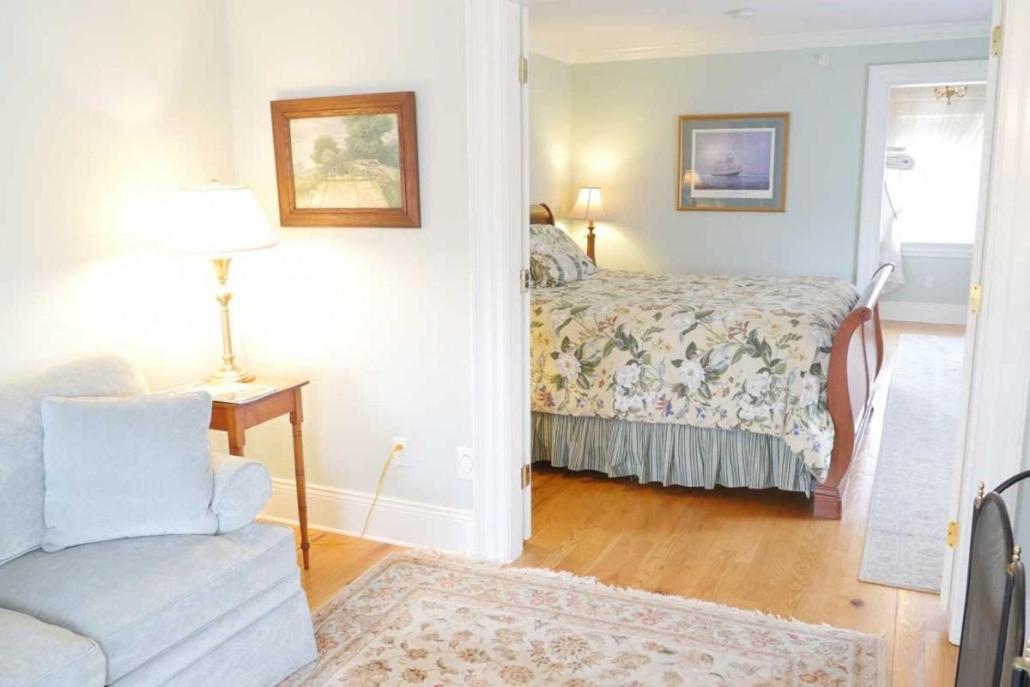 | Compass Rose Inn