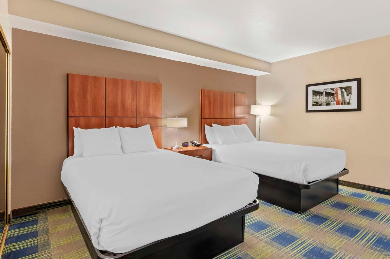 Large Queen Room with Two Queen Beds - Non-Smoking at Best Western Plus Heritage Inn Ontario Rancho Cucamonga