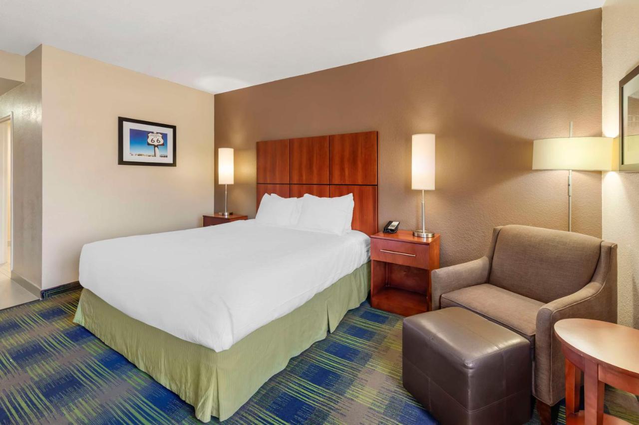 King Room - Mobility Access/Non-Smoking at Best Western Plus Heritage Inn Ontario Rancho Cucamonga